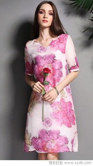花裙子妖嬈之外瘦添香