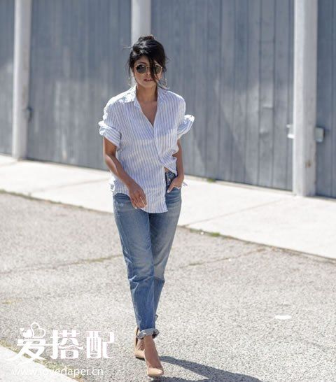 條紋紐扣襯衫+牛仔褲+尖頭高跟鞋