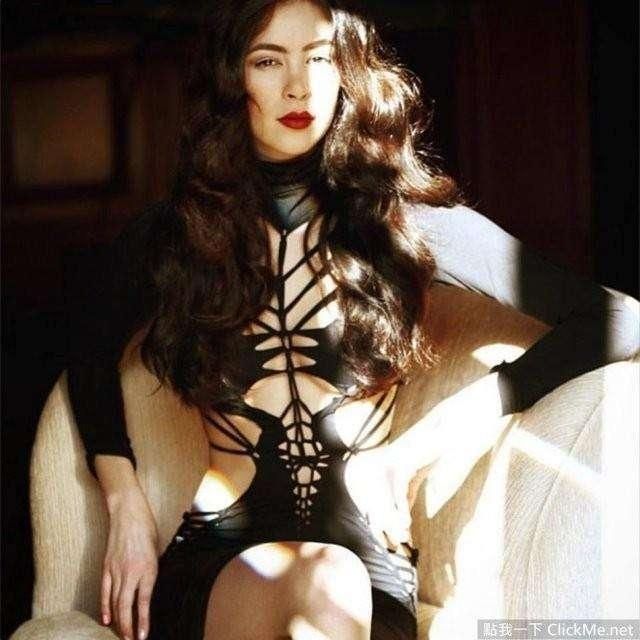 美國設計師一把剪刀就可以把舊衣服變成美麗時裝!